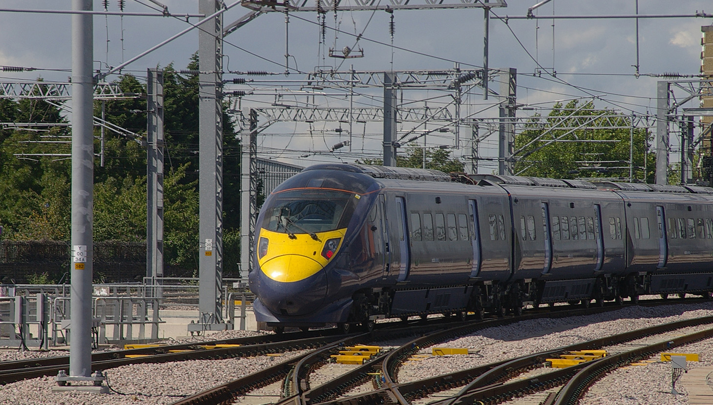 High Speed One rail at Ebbsfleet ph. Wol1908